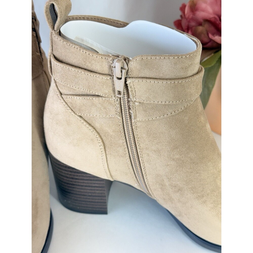 NEW: Sonoma Sonja  Suede Booties Women's 7.5 M Side Zip Ankle Heeled Shoes - Picture 9 of 16
